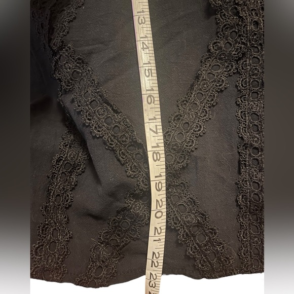 Victorian style black lace blouse - Picture 7 of 8